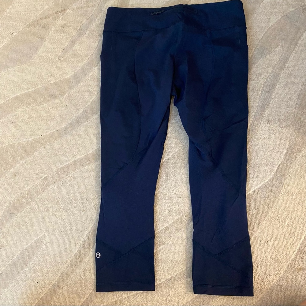 lululemon pace rival crop leggings navy blue size 10 excellent condition